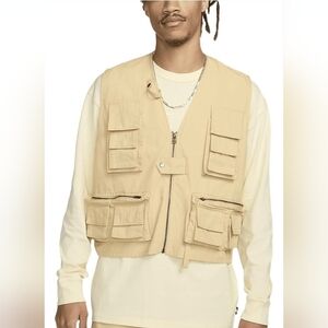 Nike Life Men's Utility Loose Fit Vest Jacket XL (Sesame/Sesame, FN3214-252